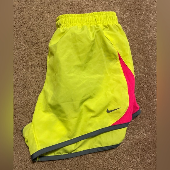 NEVER WORN- KIDS LARGE- Nike running shorts with insert - Picture 4 of 4